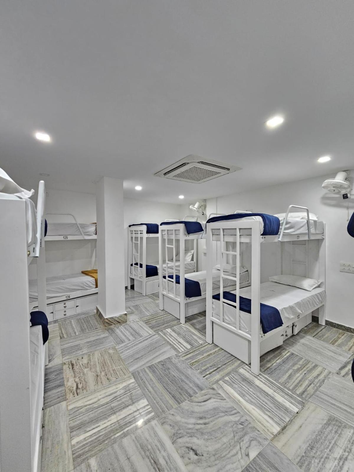 קוז'יקודה Lowfare Dormitory מראה חיצוני תמונה
