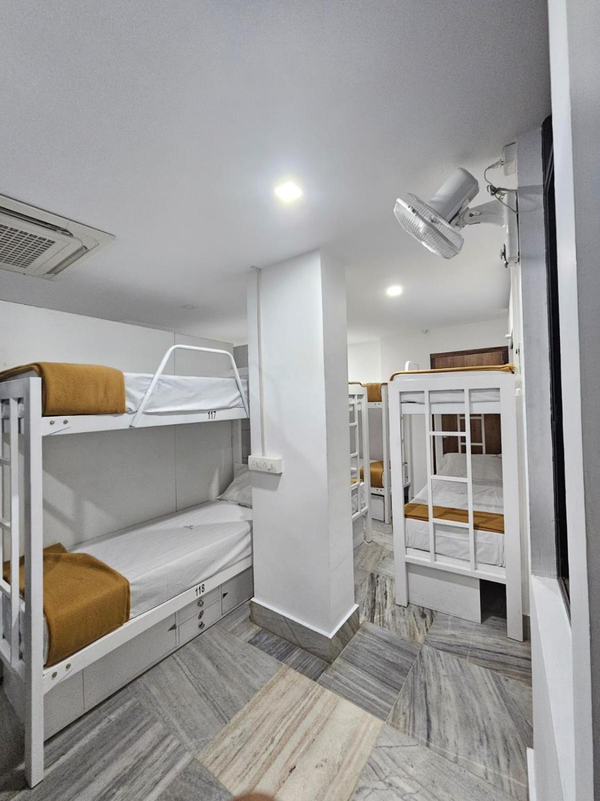 קוז'יקודה Lowfare Dormitory מראה חיצוני תמונה